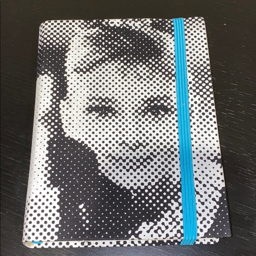 Graphique Audrey Hepburn Polka Dot Journal